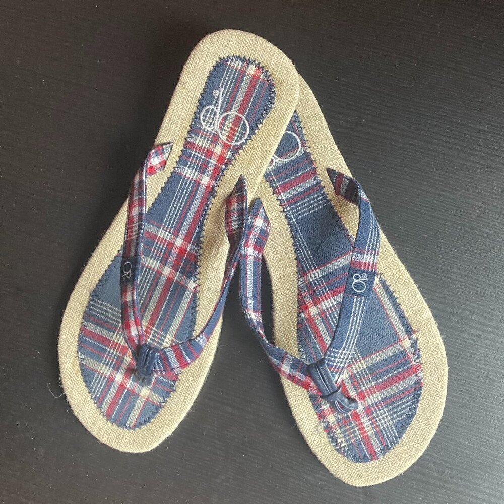 VINTAGE OP FLIP FLOPS SIZE 8 WOMANS/PLAID STYLE
